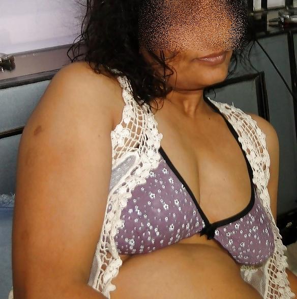 25P Indian Aunty