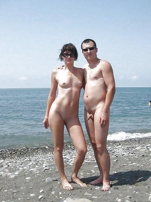 20P Naked couple 31.