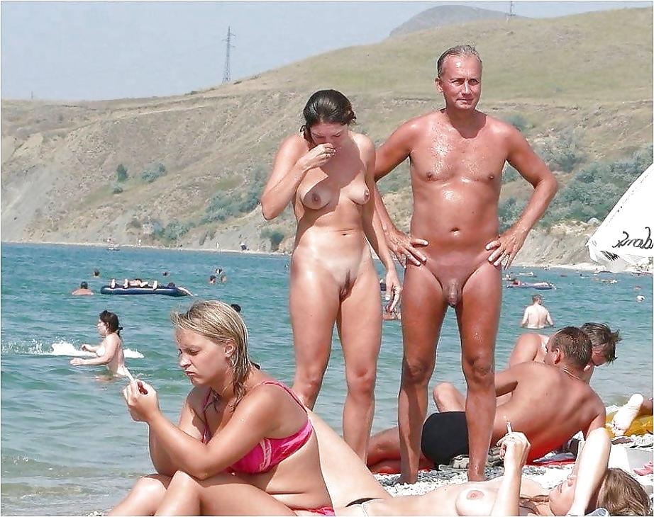 20P Naked couple 31.