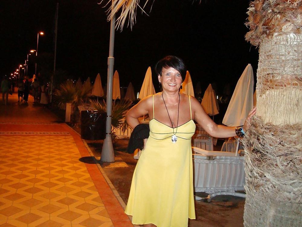 25P Big boobs ,granny,beautiful,