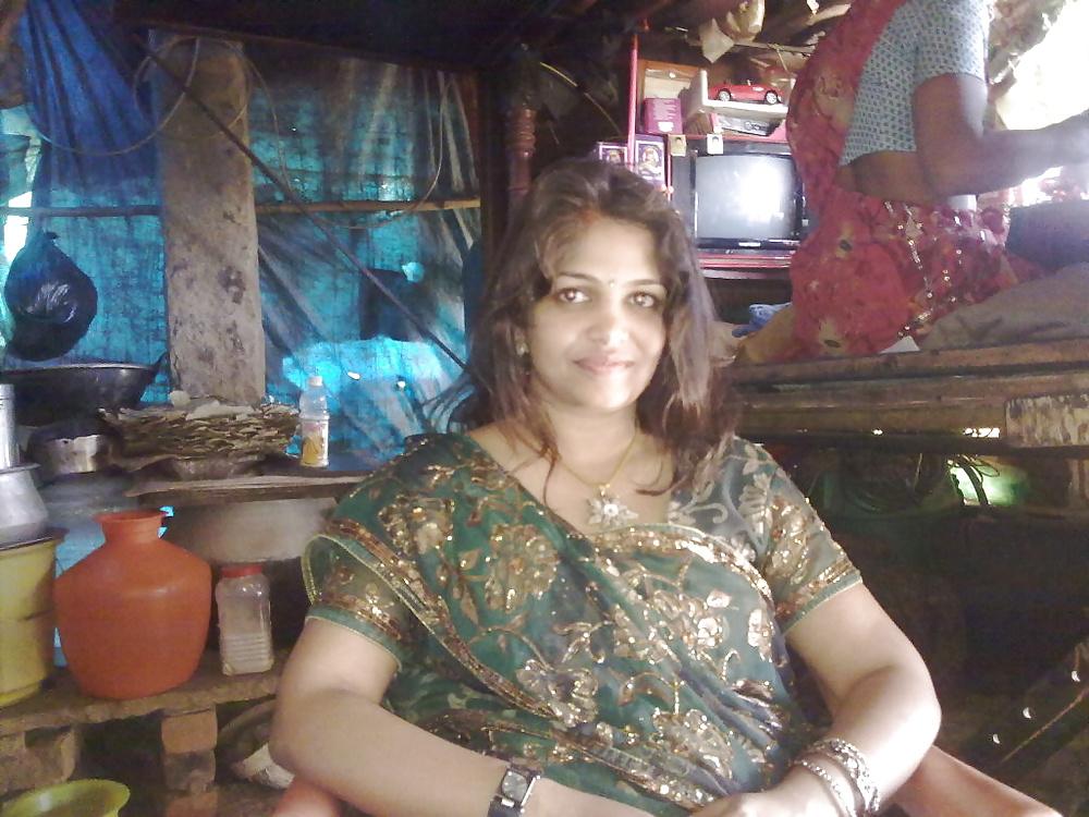25P Indian Aunty Outdoor