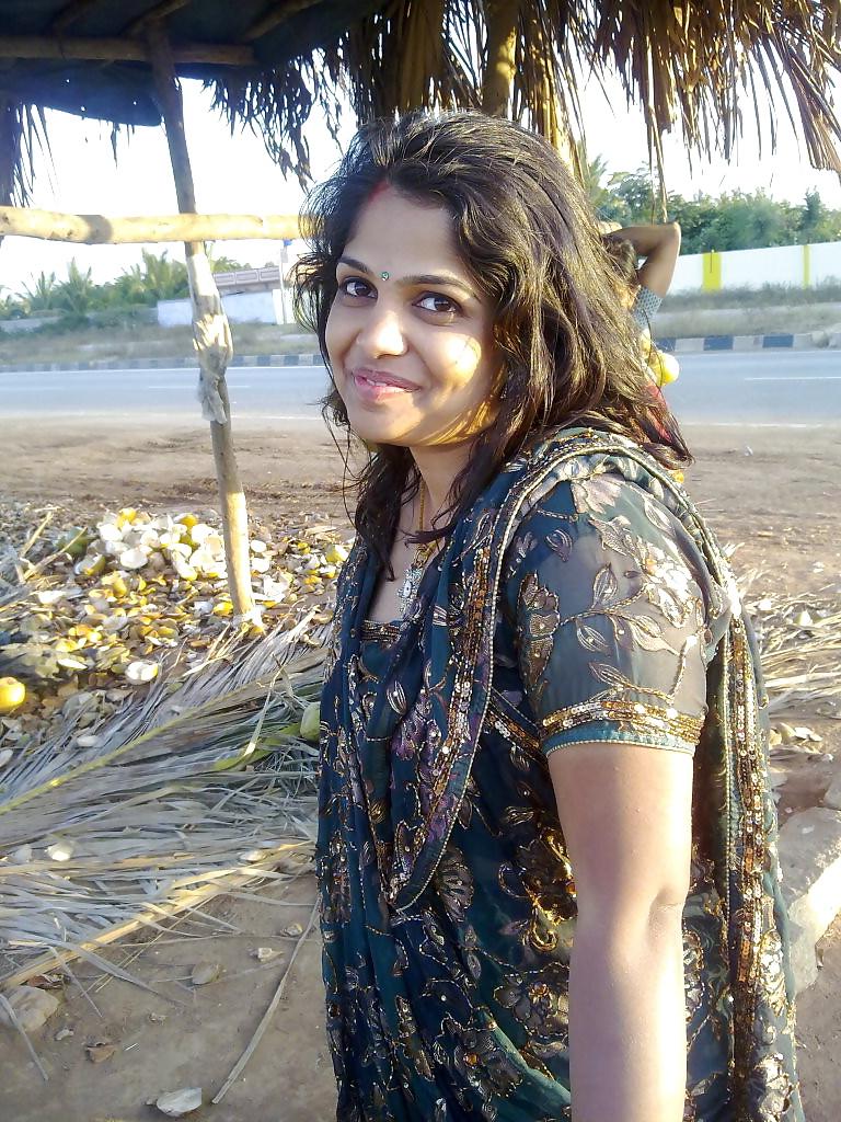 25P Indian Aunty Outdoor