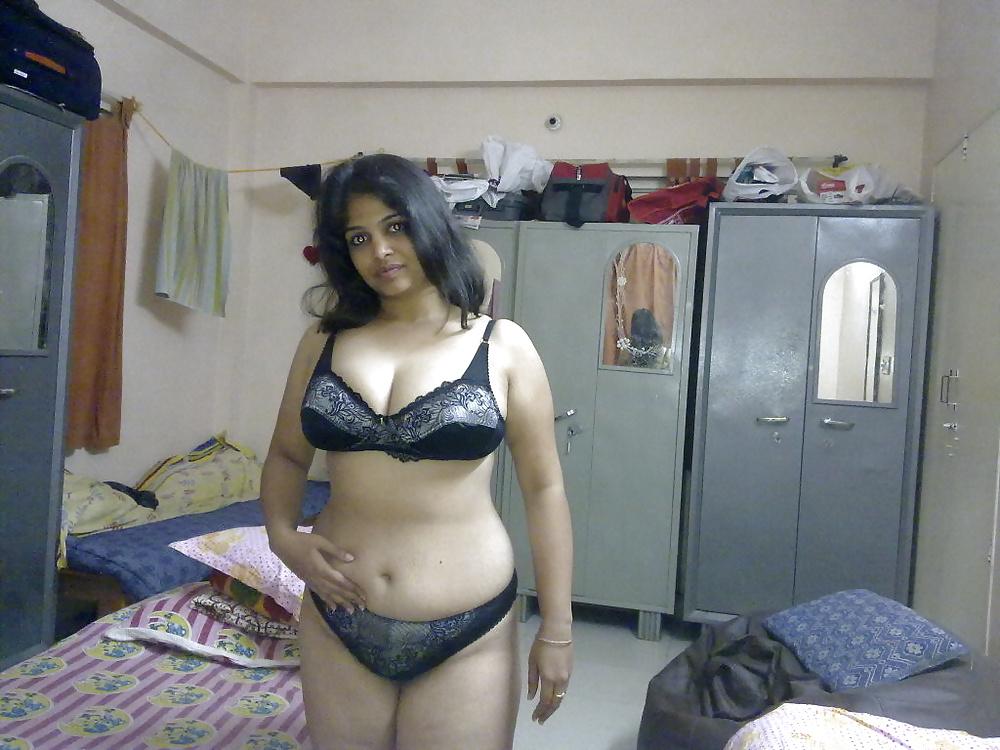 25P Indian Aunty Outdoor