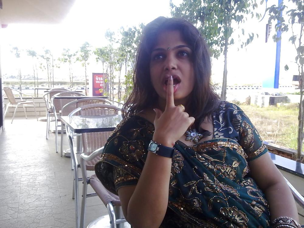 25P Indian Aunty Outdoor