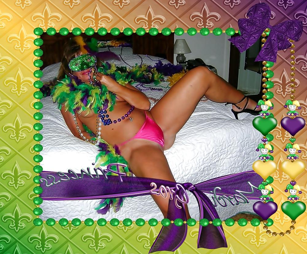 25P Mardi Gras princess awaits her prince (Tim)