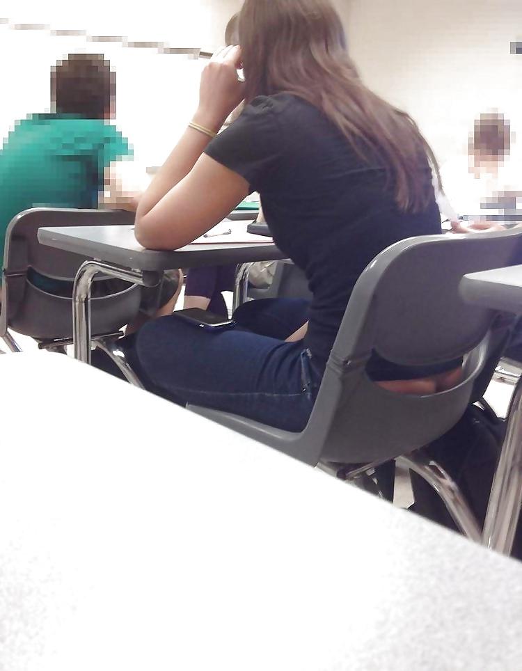 10P University Ass Crack
