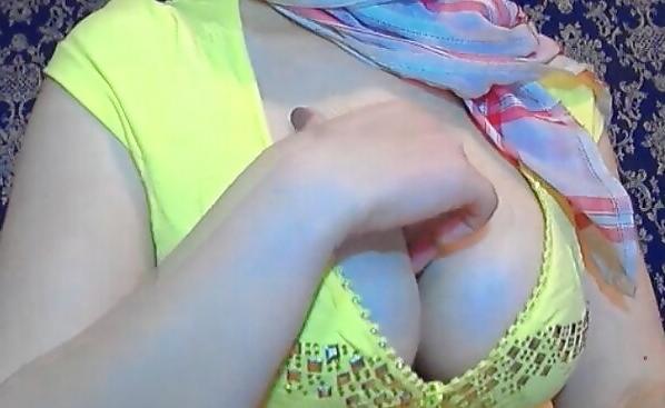 22P Hot Arab Super Beurette Webcam