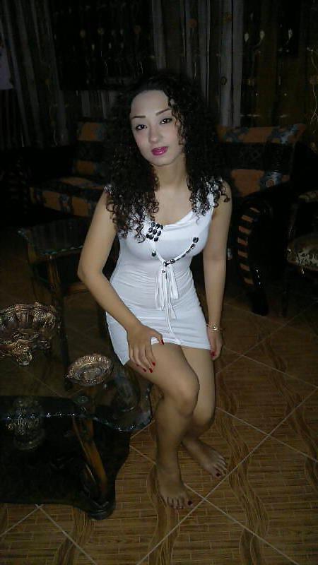 5P Arab Egyptian: Mona