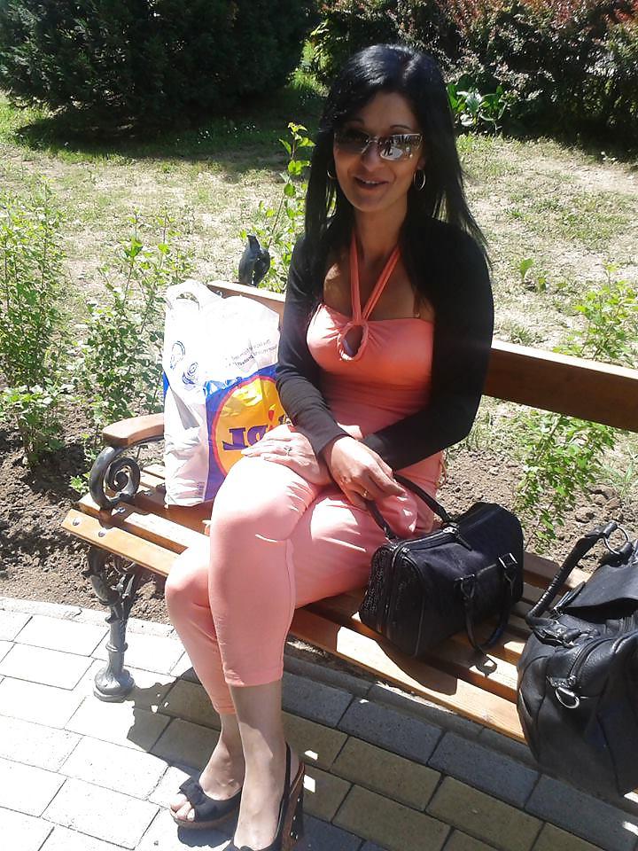 25P Hungarian girls, women (not nude) 01