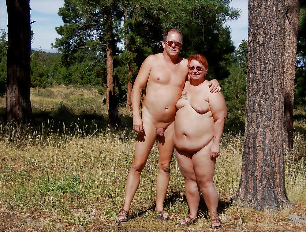 20P Naked couple 38.