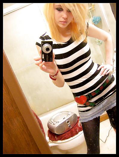 25P Cute Emo Punk Alt Babes Part 1