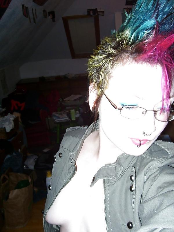 25P Cute Emo Punk Alt Babes Part 1