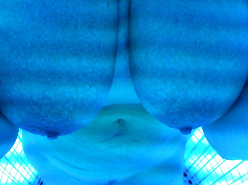 7P Had a stand up sunbed n played with my pussy too