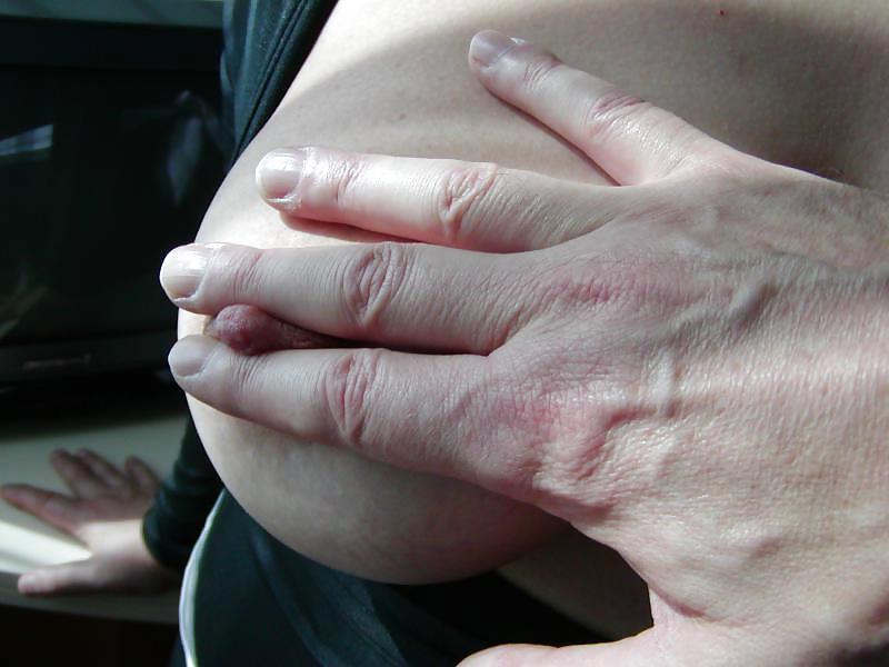 25P Mature amateur maid