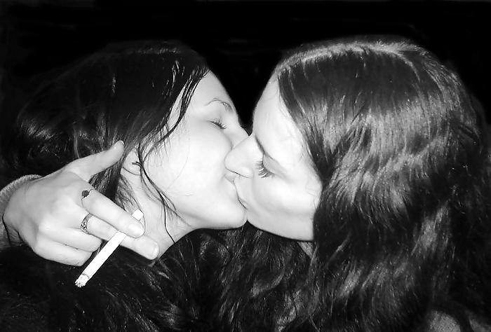 25P Smoking Babes - Lesbian Kissing