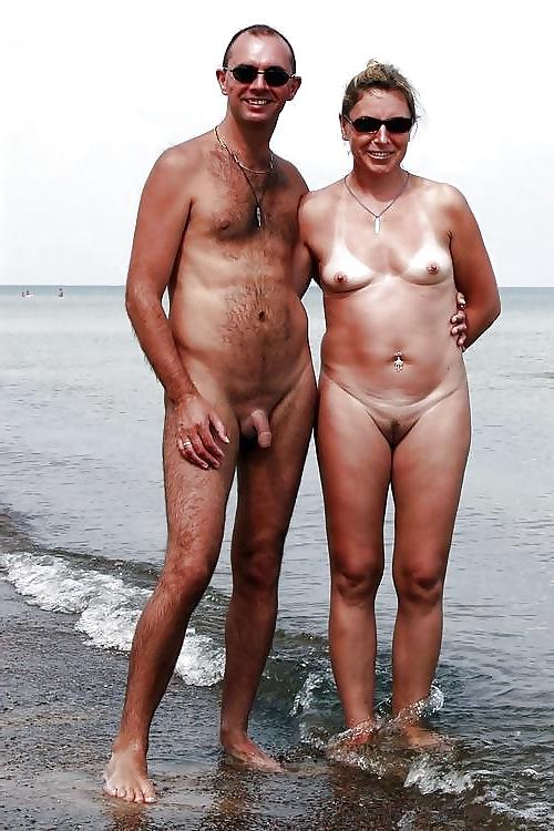 20P Naked couple 33.
