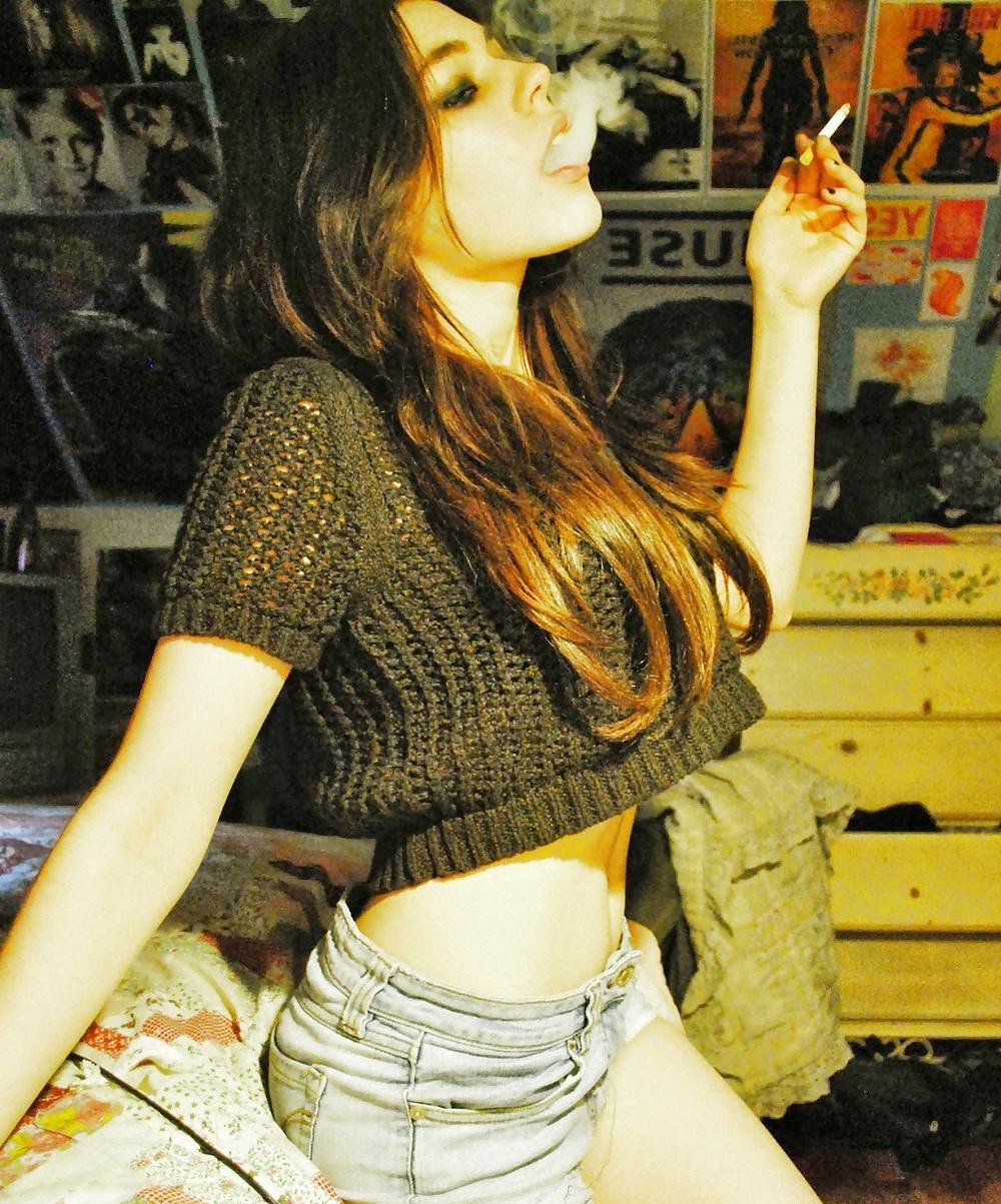 25P Smoking Sexy 4