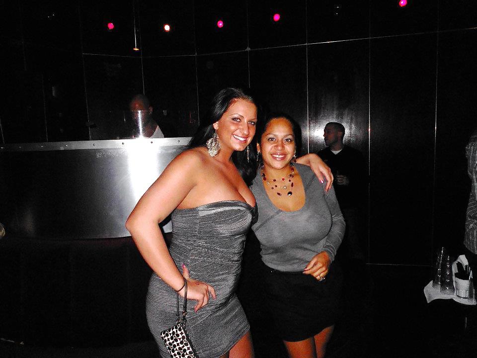8P Huge tits