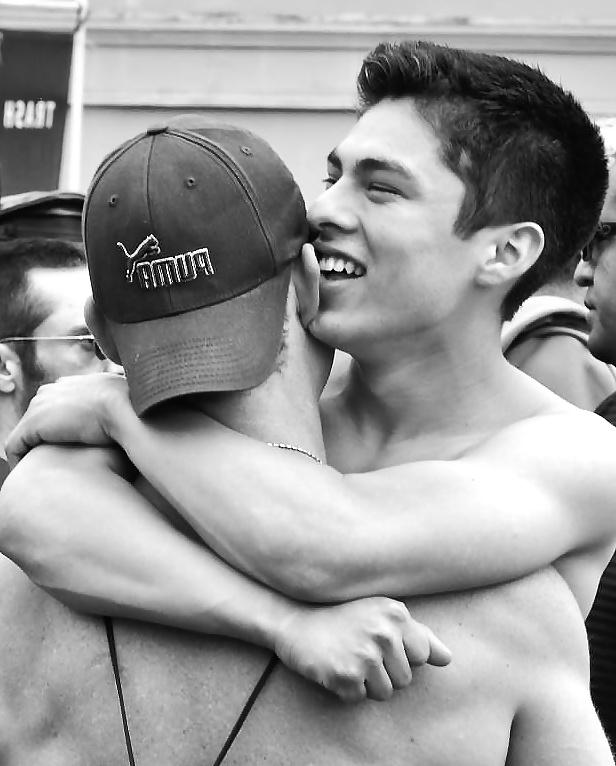 25P Gay Friends And Lovers