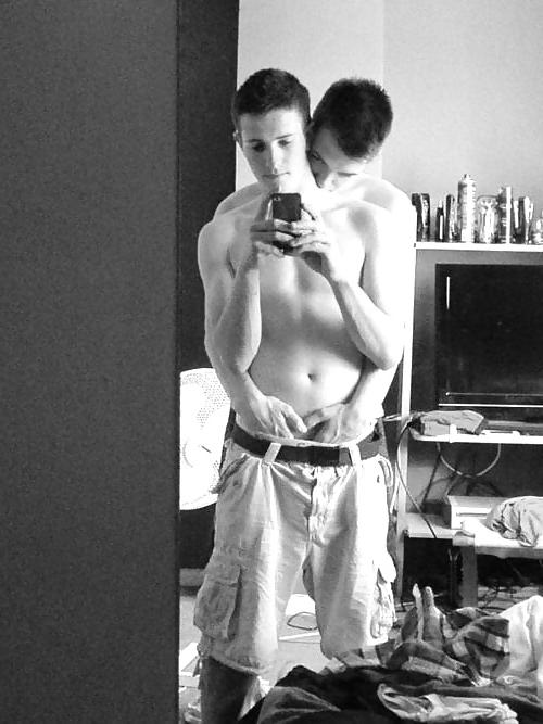 25P Gay Friends And Lovers