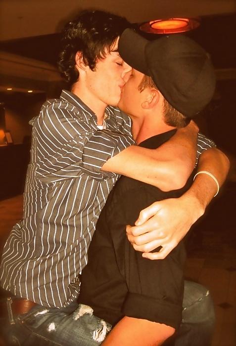 25P Gay Friends And Lovers
