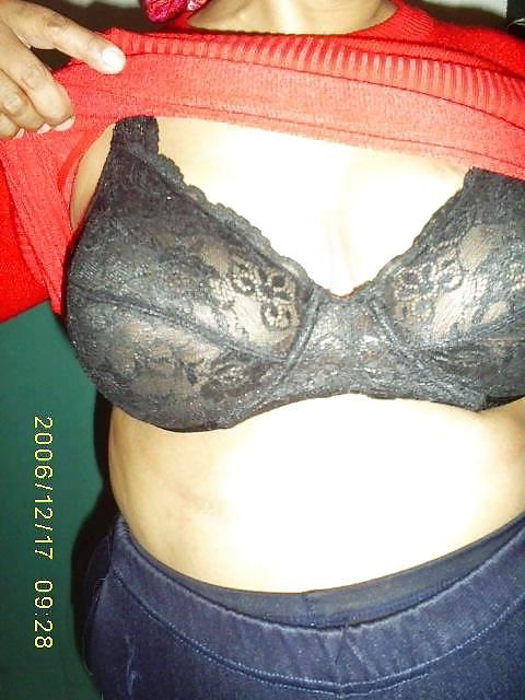 11P Indonesian milf