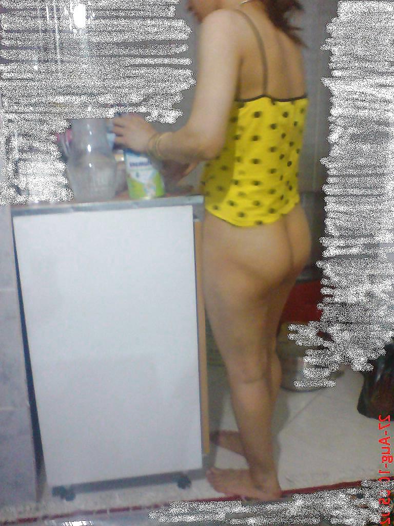 12P Sexy persian women 
