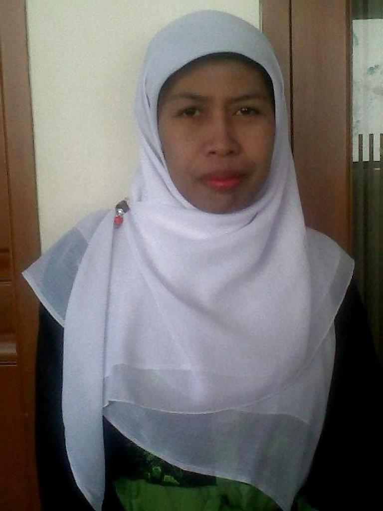 9P Indonesian hijab milf