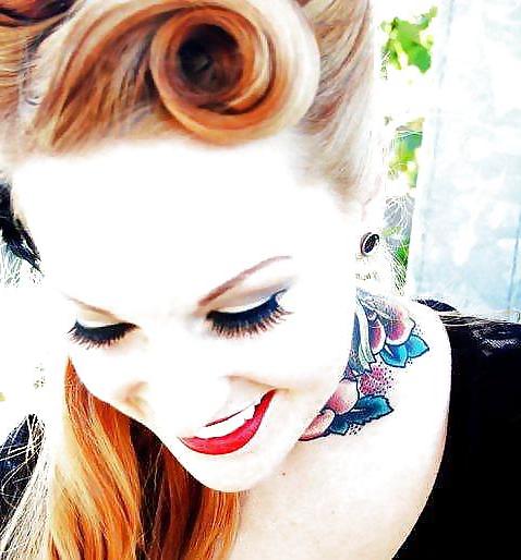 10P Tattoo Babes