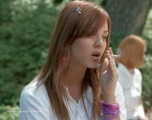 25P Kaley Coucco Smoking