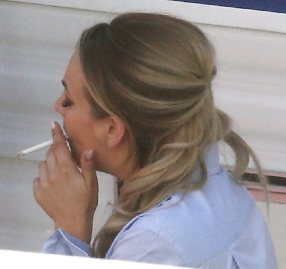 25P Kaley Coucco Smoking