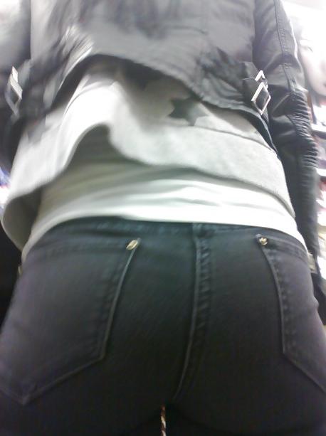 25P Street greasy ASS amateur voyeur
