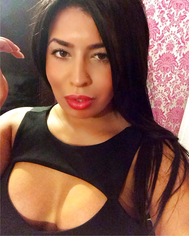 25P Ahlam bonne beurette arab part 3