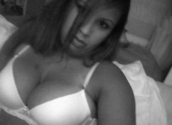 12P Arab Beurette coquine de Paris