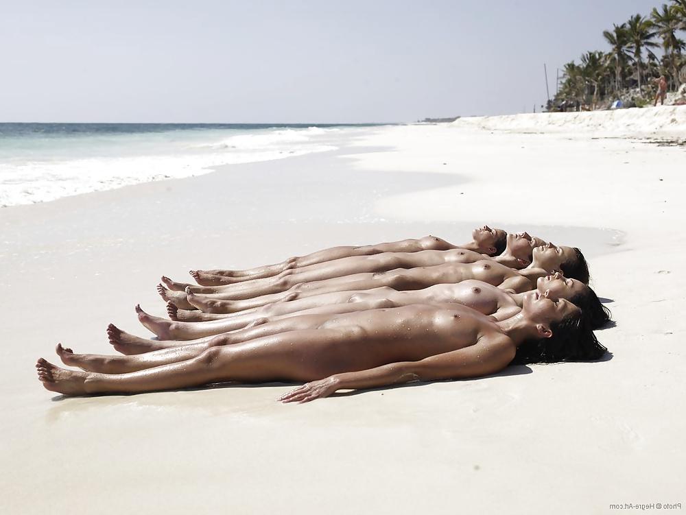 25P Stranded babes
