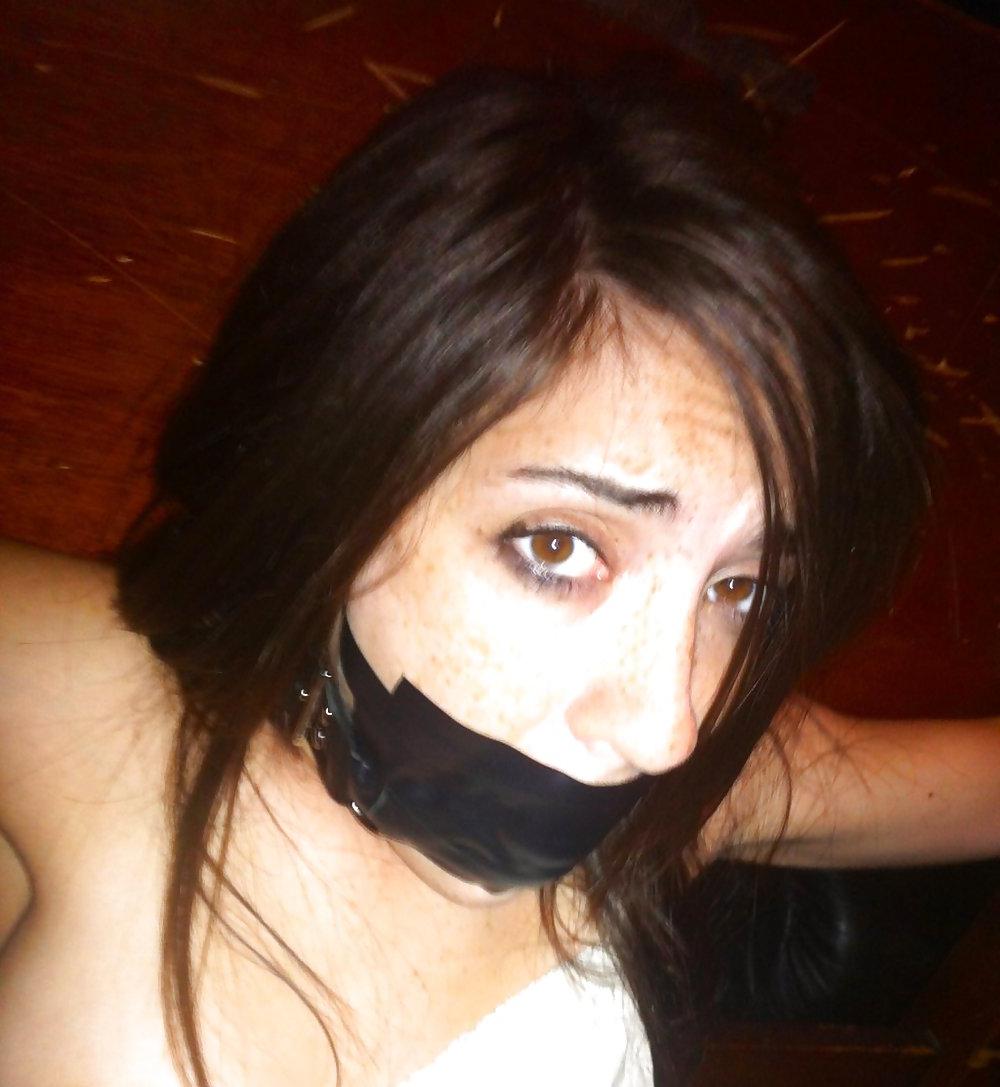 25P Amateur bondage slut