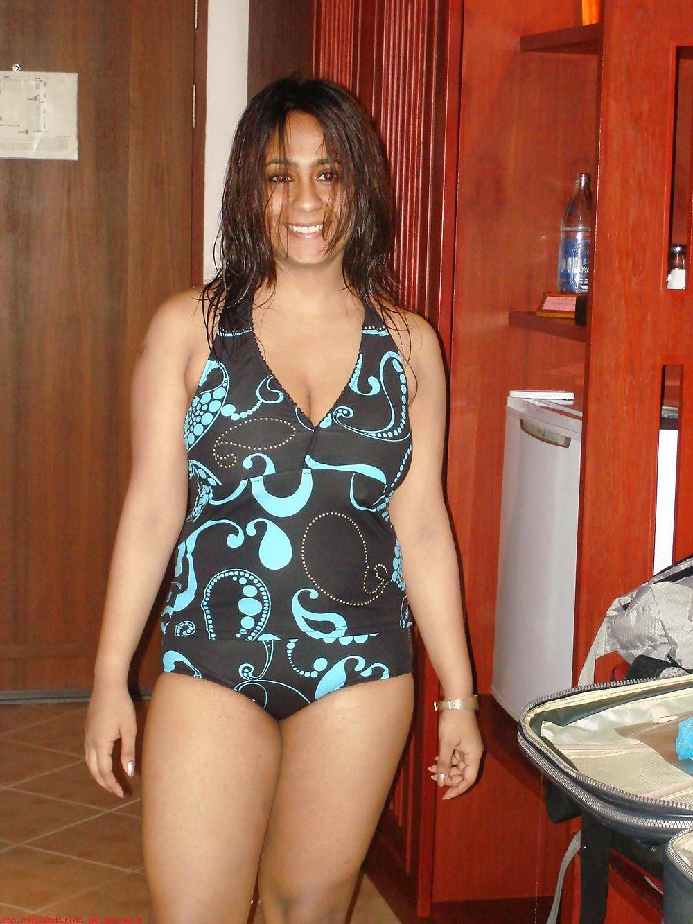 25P Hot Indian Desi Babes 