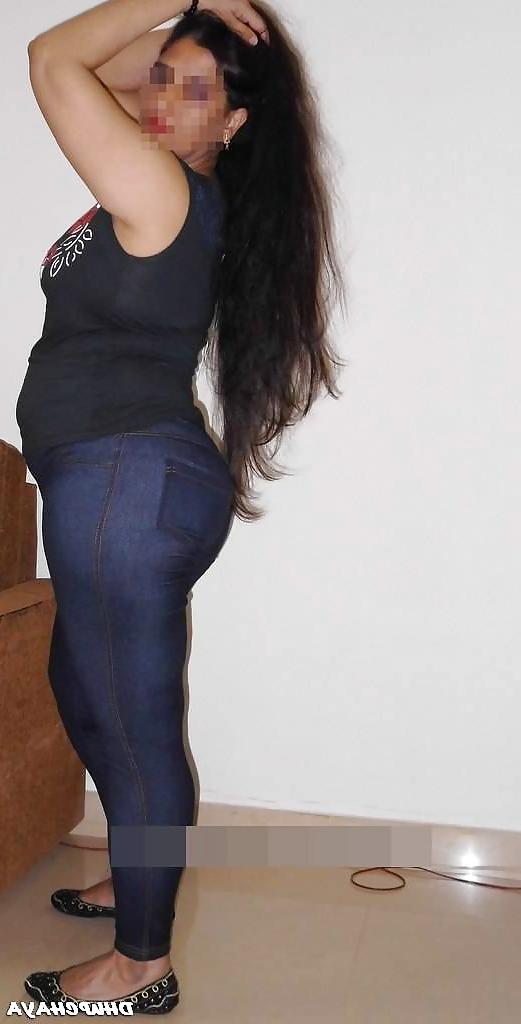 5P Indian Gujarati aunty sexy pose hot pictures leaked on net