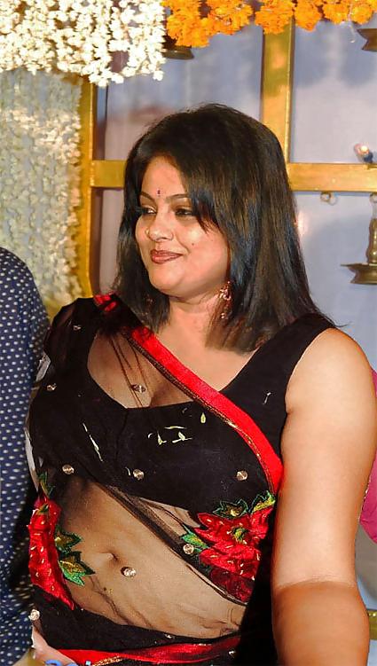 20P Lovely indian aunty