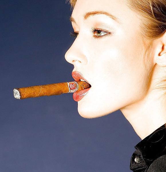 20P Smoking Girls By Blondelover