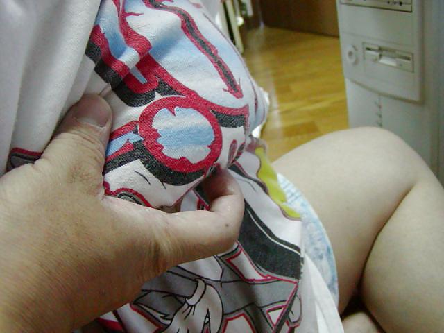 20P Japanese Girl Boobs 08
