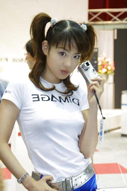 20P Japanese Girl Boobs 12