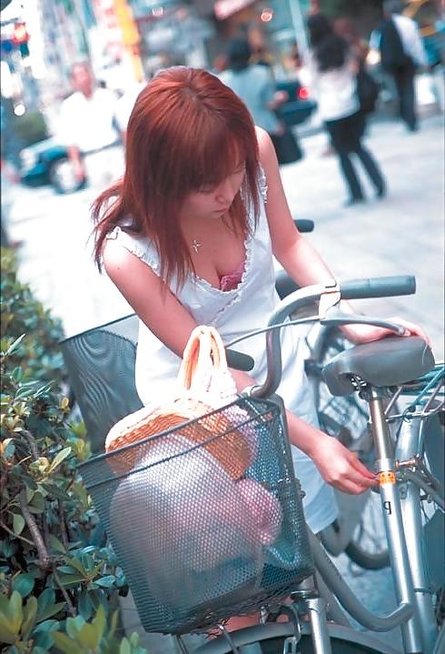 20P Japanese Girl Boobs 12