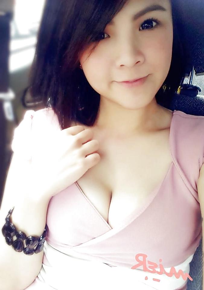 25P Hot Malaysian Model