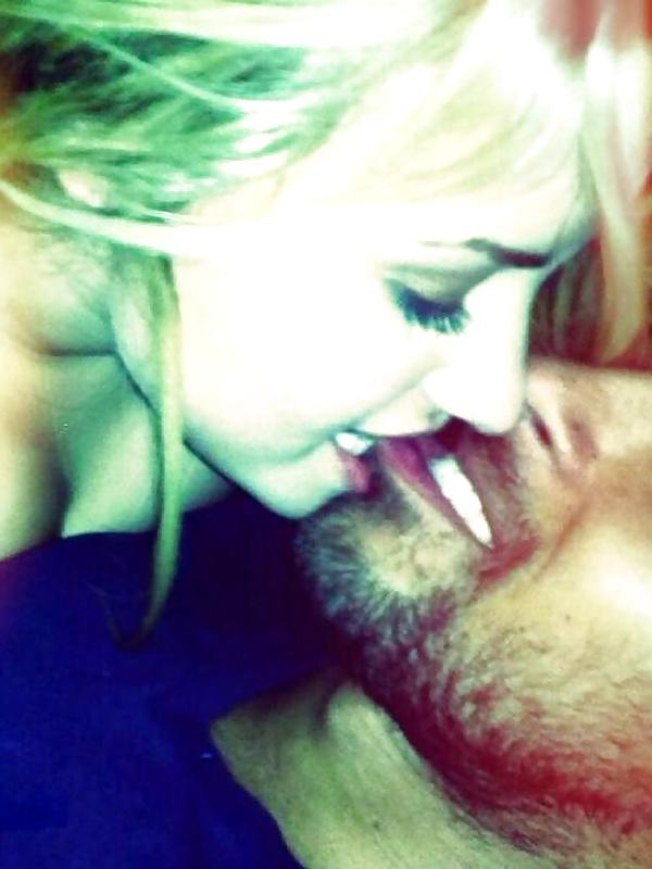 12P Demi Lovato Leaked Cell Phone Photo's