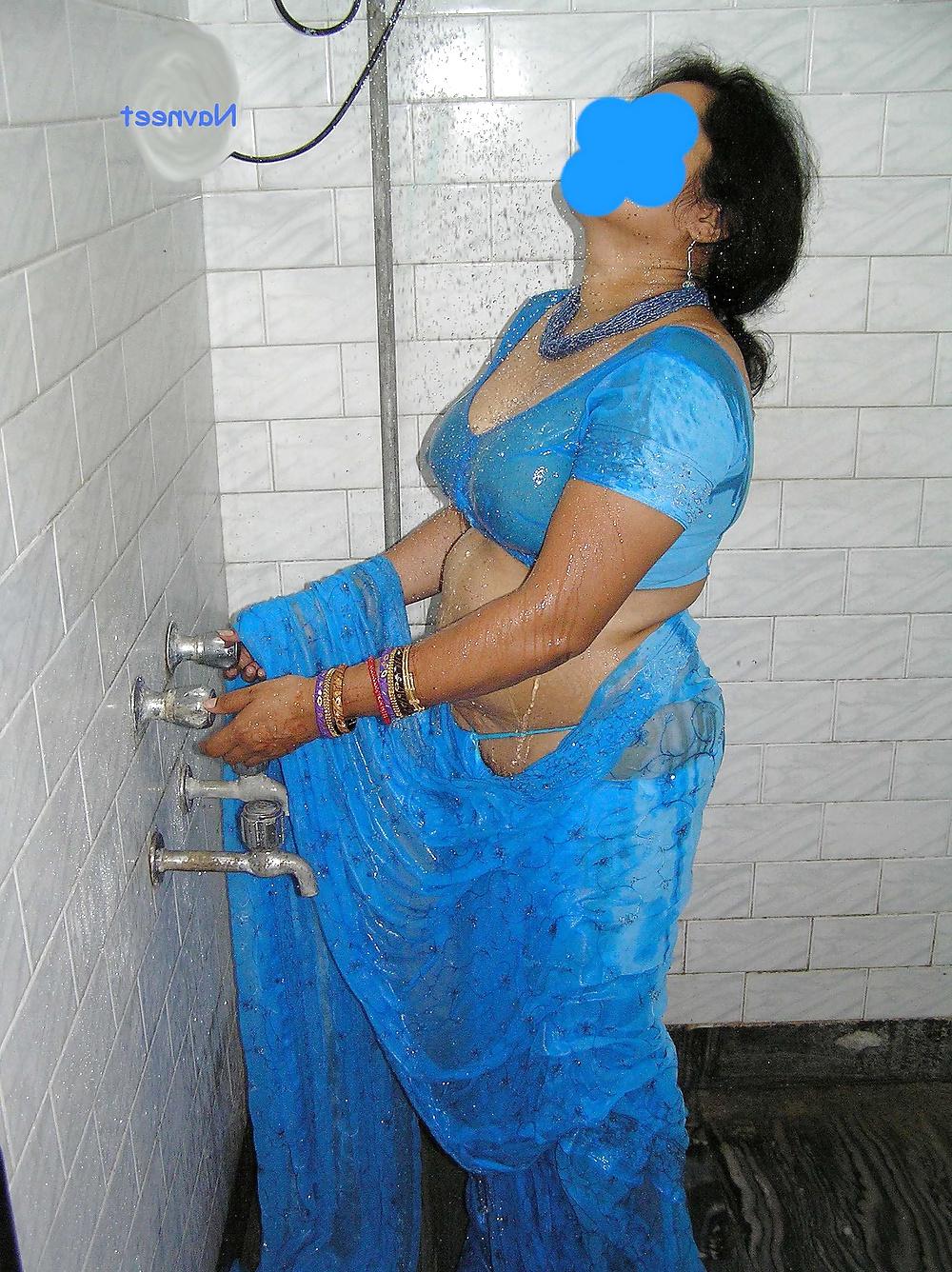 25P Indian aunty show 6