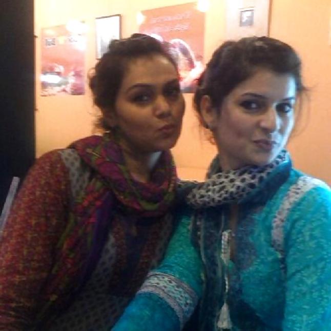 22P Indian Delights 19, WHO WUD YOU FUCK & HOW?