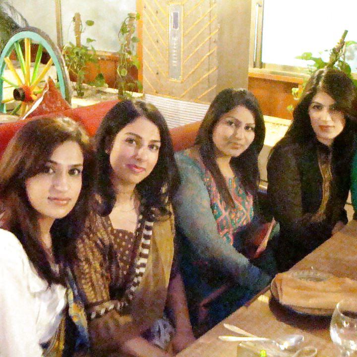 22P Indian Delights 19, WHO WUD YOU FUCK & HOW?