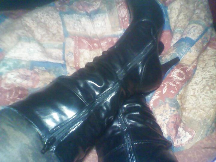 25P BOOTS AND HEELS
