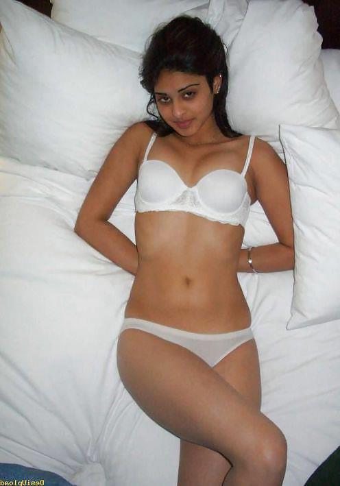 25P Sexy Indian Women